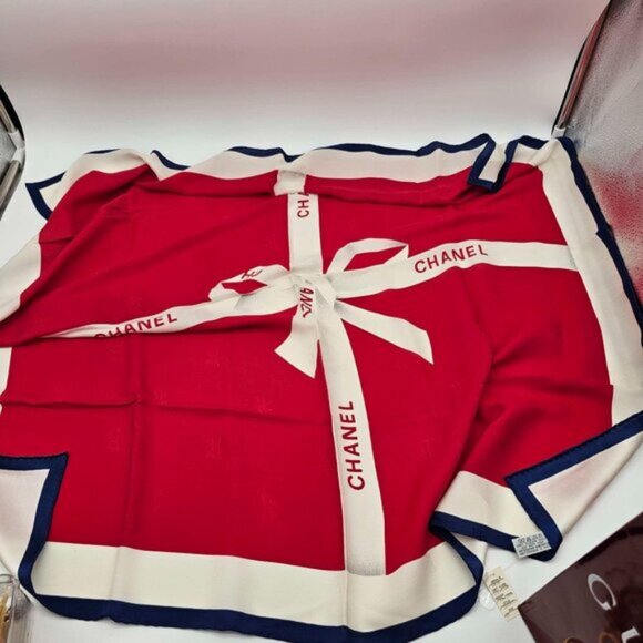 CHANEL Scarf 350-042525 - Picture 6 of 10